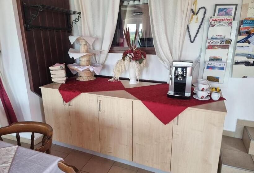 فندق صغير Gasthof Weidenauer  Gabi S Café