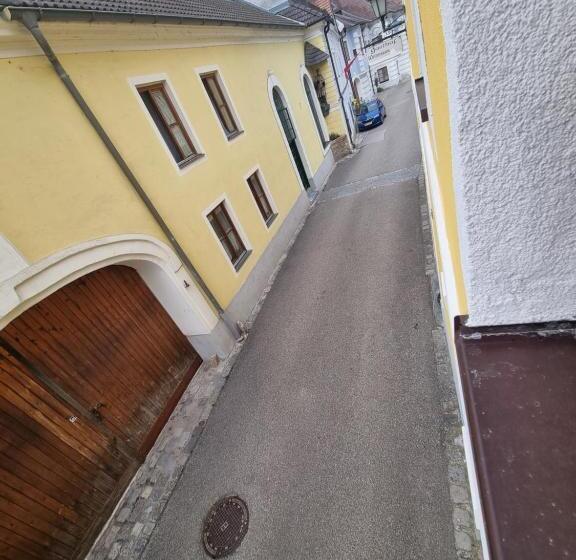 فندق صغير Gasthof Weidenauer  Gabi S Café