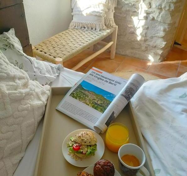 Общежитие La Julita