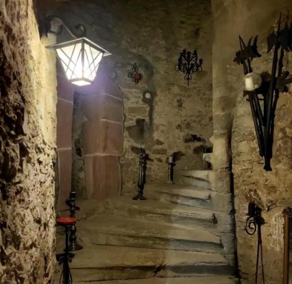 مبيت وإفطار Burg Hermannstein   Queens Room