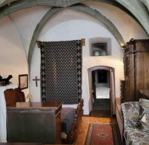 مبيت وإفطار Burg Hermannstein   Queens Room