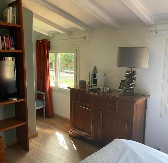 민박 La Borréliane