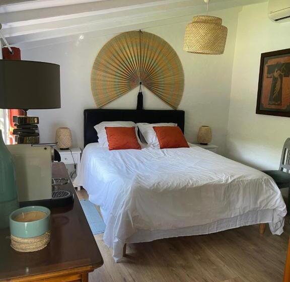 민박 La Borréliane