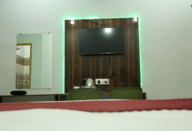 Bed and Breakfast Sundarvan Cafe N Retreat