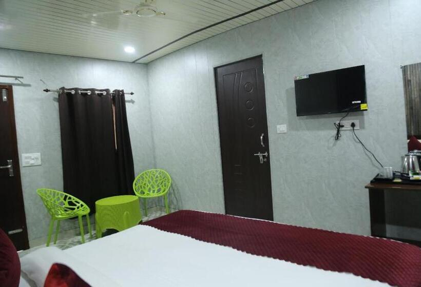 Bed and Breakfast Sundarvan Cafe N Retreat