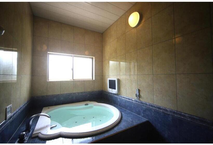 Business Hotel Green Road   Vacation Stay 45117v