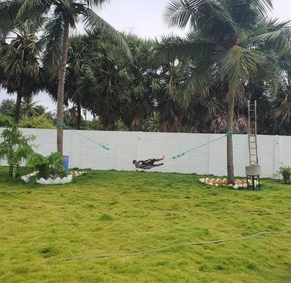 Flash3 Beach Resort Ecr