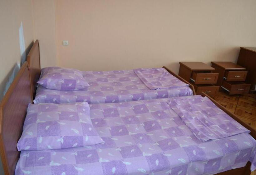 هتل Beach Front Seaside