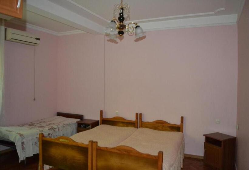 هتل Beach Front Seaside