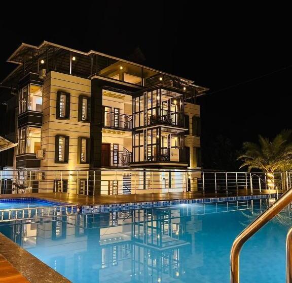 호텔 Crystal Winter Arcade