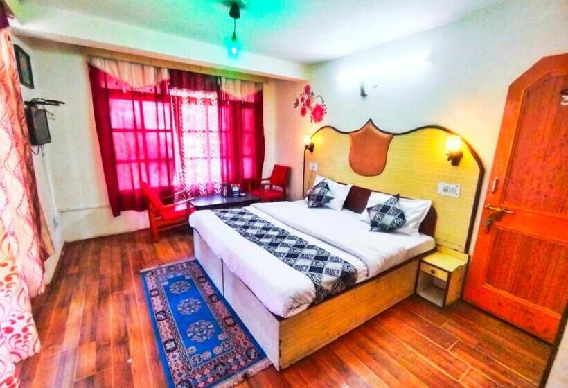 فندق Gilbert Mountain View