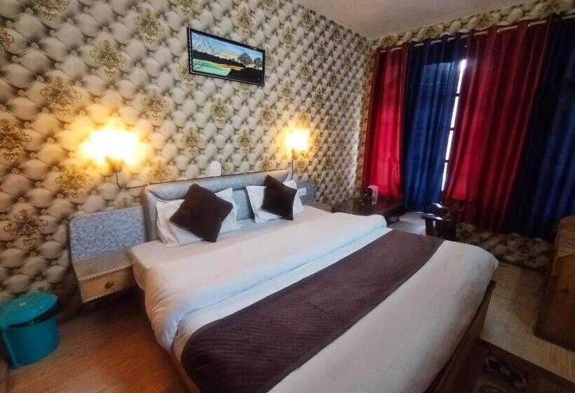 فندق Gilbert Mountain View