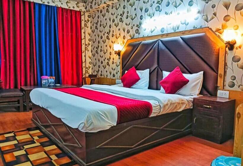 فندق Gilbert Mountain View