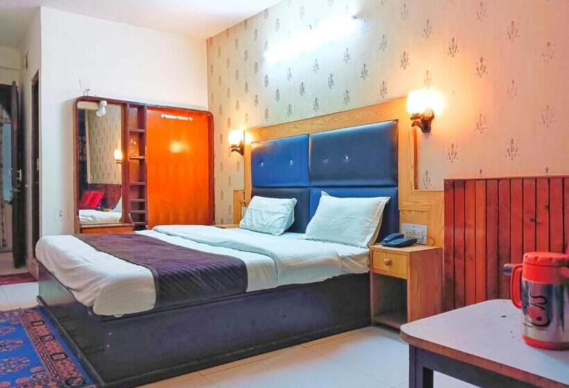 فندق Gilbert Mountain View