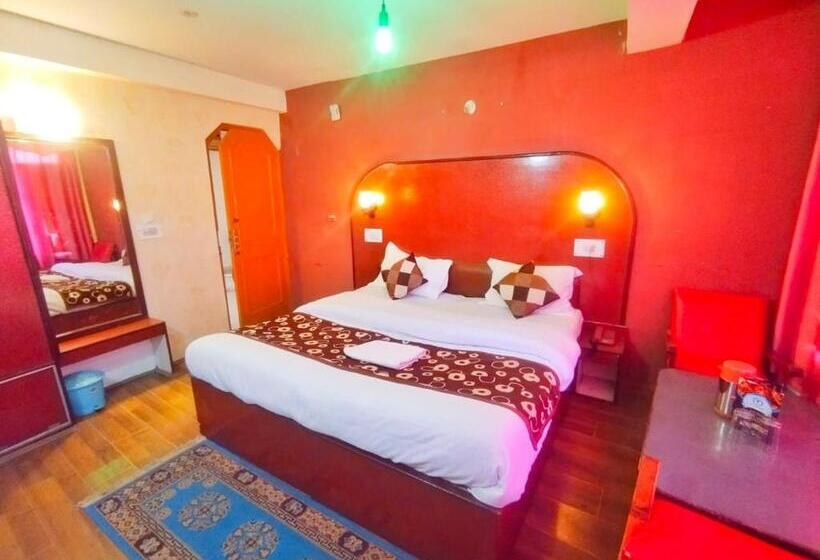 فندق Gilbert Mountain View