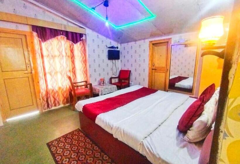 فندق Gilbert Mountain View