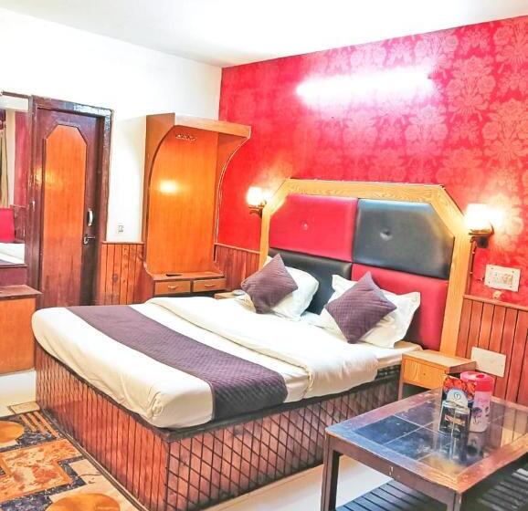 فندق Gilbert Mountain View