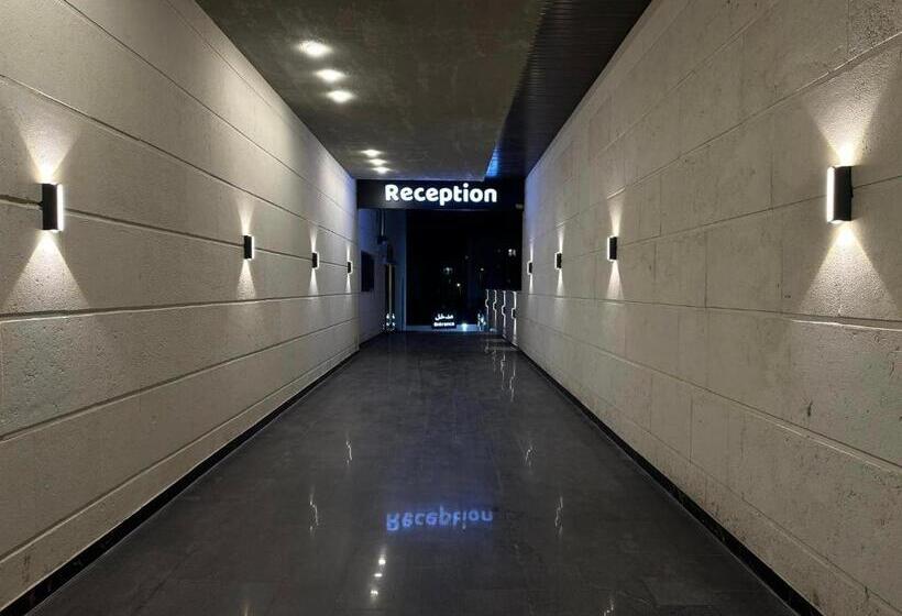 هتل North Paradise