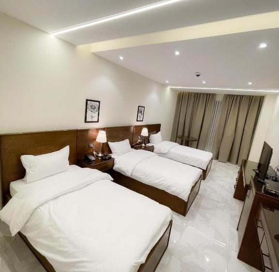 هتل North Paradise