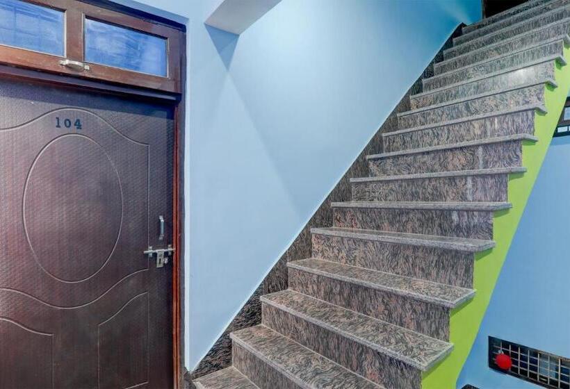 בית מלון כפרי Oyo Arya Paradise