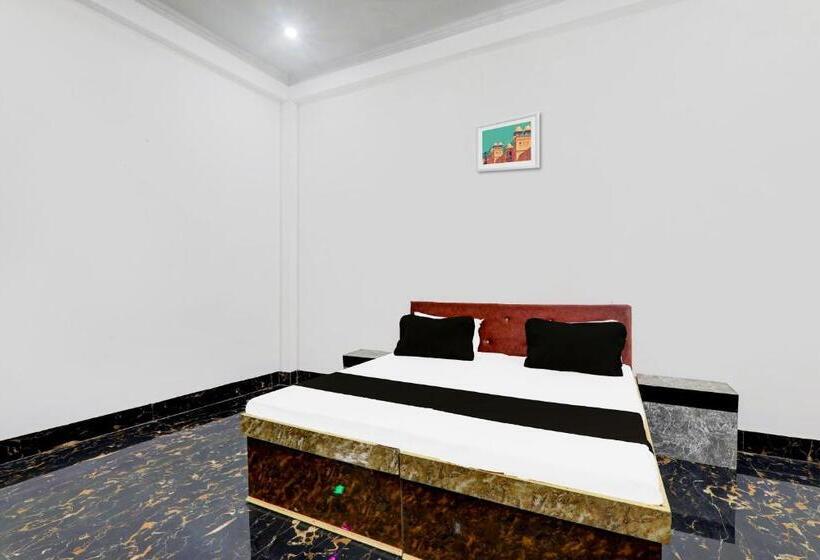 בית מלון כפרי Oyo Moon Sez