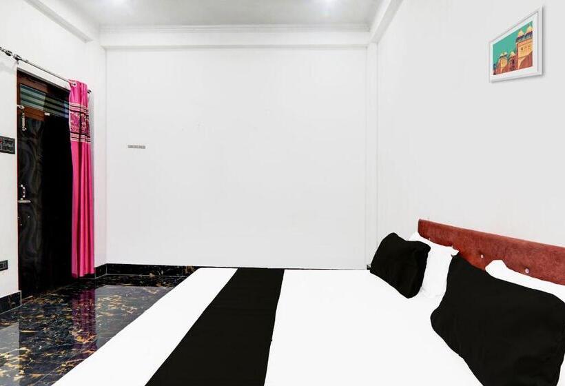 בית מלון כפרי Oyo Moon Sez