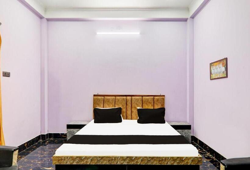 בית מלון כפרי Oyo Moon Sez