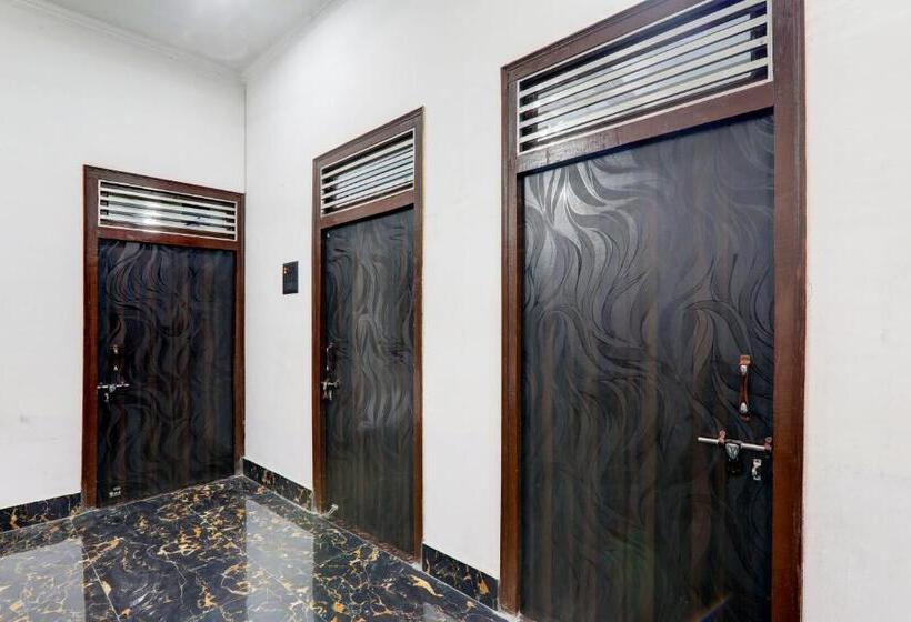 בית מלון כפרי Oyo Moon Sez