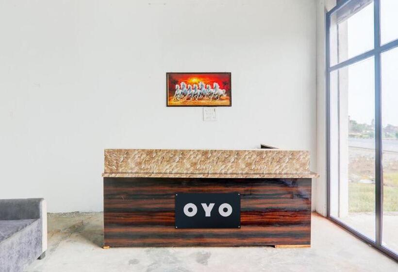 فندق Oyo Moon Sez