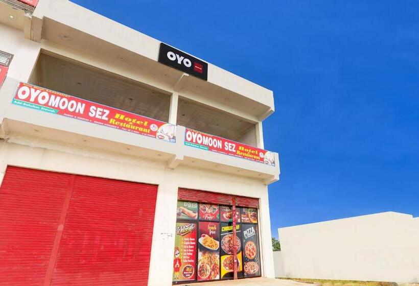 בית מלון כפרי Oyo Moon Sez