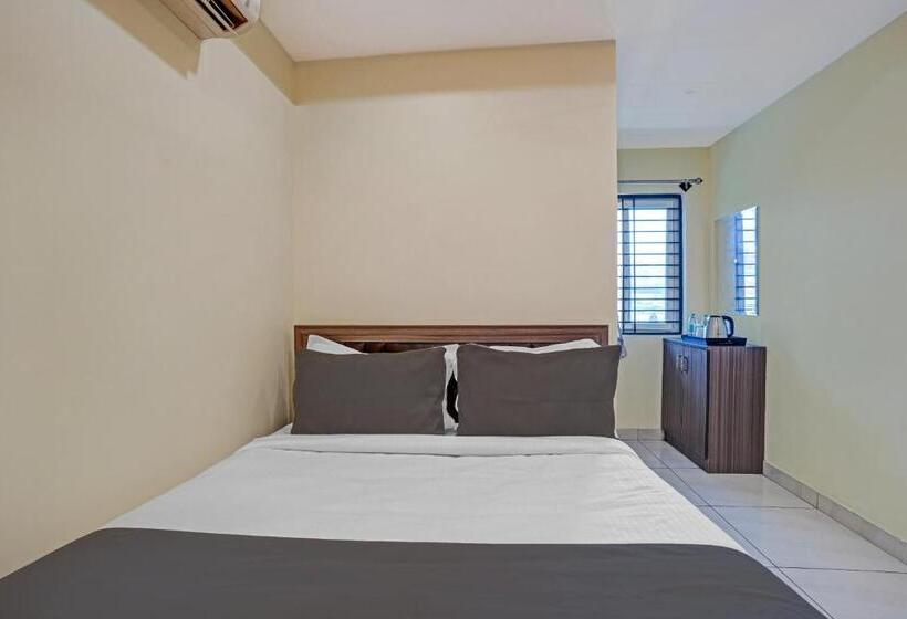 בית מלון כפרי Oyo Sri Sai Lodge