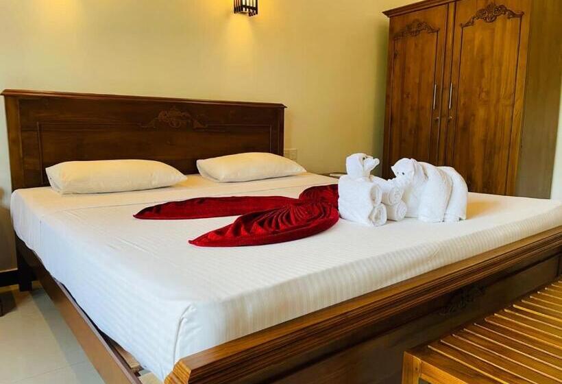 Отель Paradise Stays Bentota