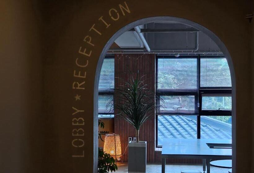 בית מלון כפרי Red Hat Snail