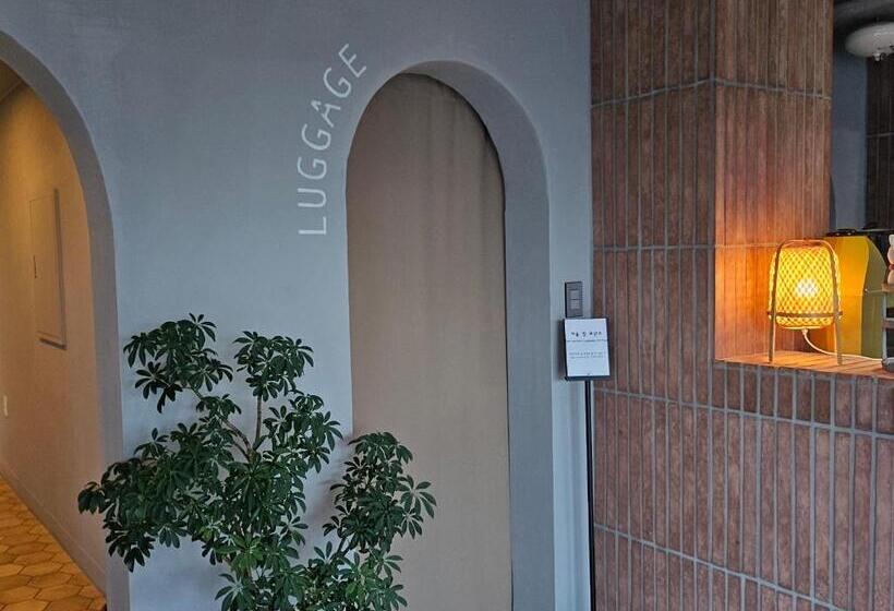 בית מלון כפרי Red Hat Snail