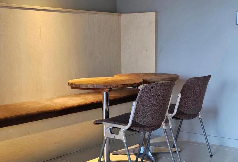 בית מלון כפרי Red Hat Snail