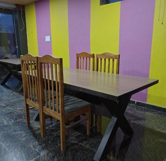 فندق Shyam Sarover And Restaurant