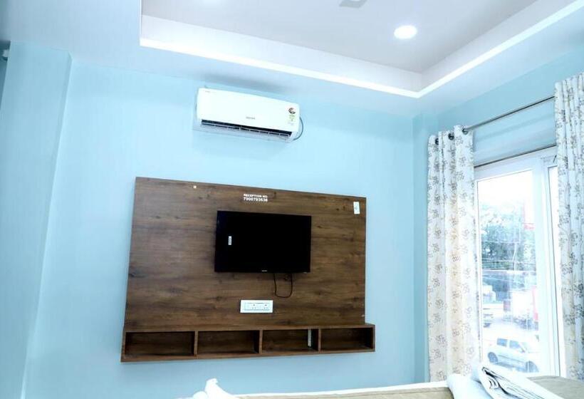 فندق Twarita Executive Lodge