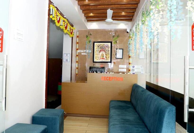 فندق Twarita Executive Lodge