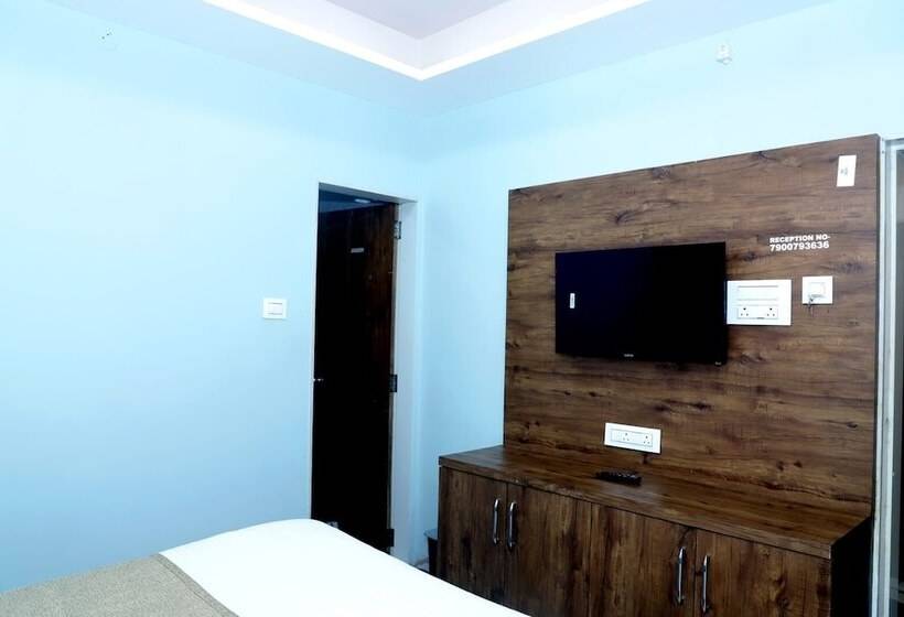 فندق Twarita Executive Lodge