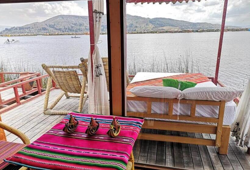 בית מלון כפרי Uros Suma Qhota Lodge