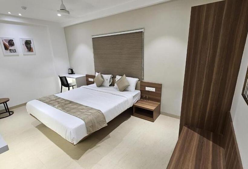 בית מלון כפרי Veesons Executive