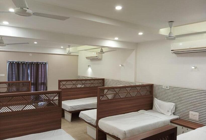 בית מלון כפרי Veesons Executive