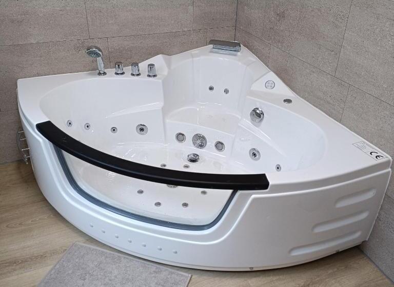 L Escale Châtillonnaise L Explorateur