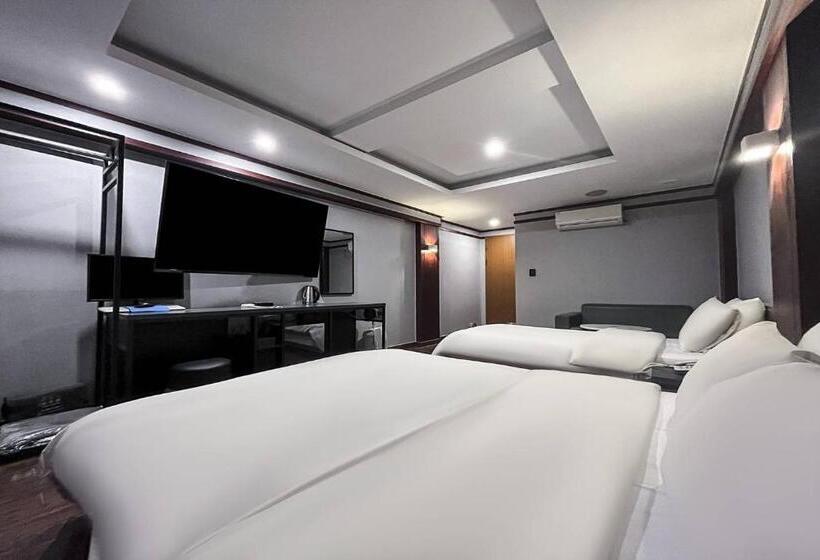 מוטל 호텔 1가