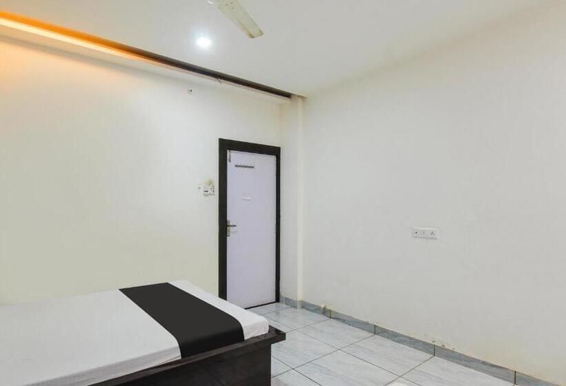 Oyo Hotel Jai Shree Shyam