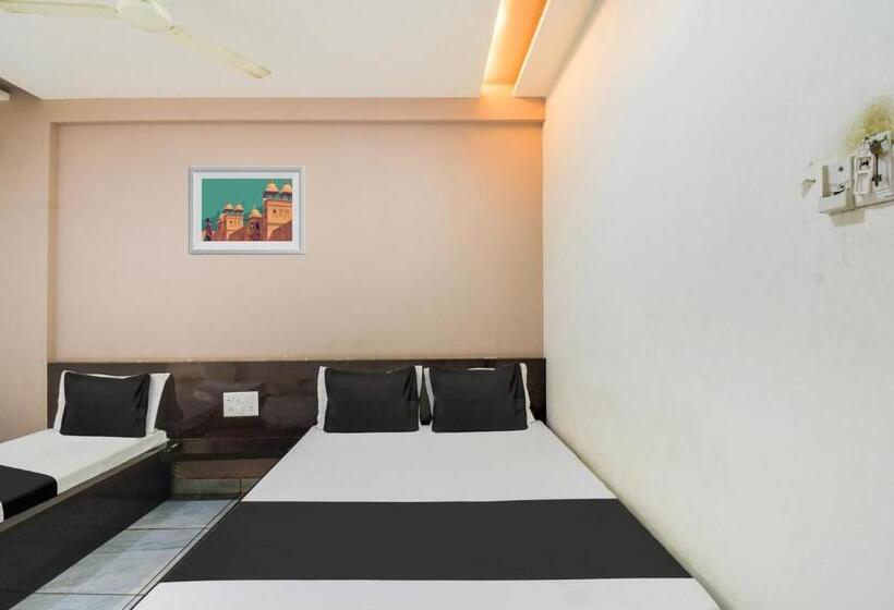 Oyo Hotel Jai Shree Shyam