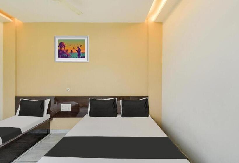 Oyo Hotel Jai Shree Shyam