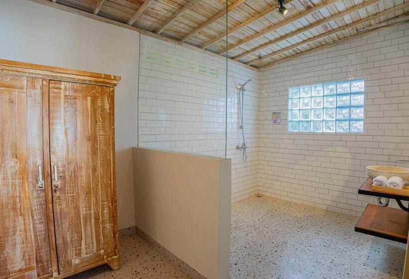 بنسيون Bale Taru Pecatu