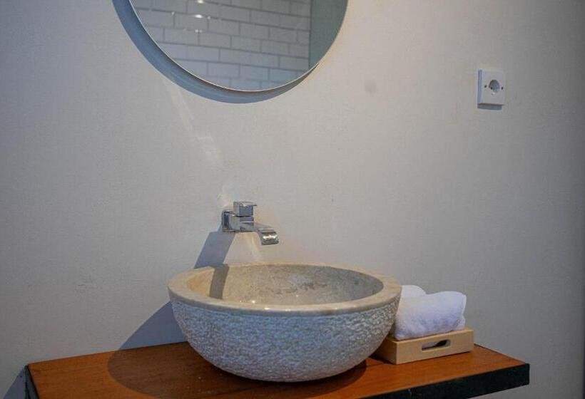 بنسيون Bale Taru Pecatu