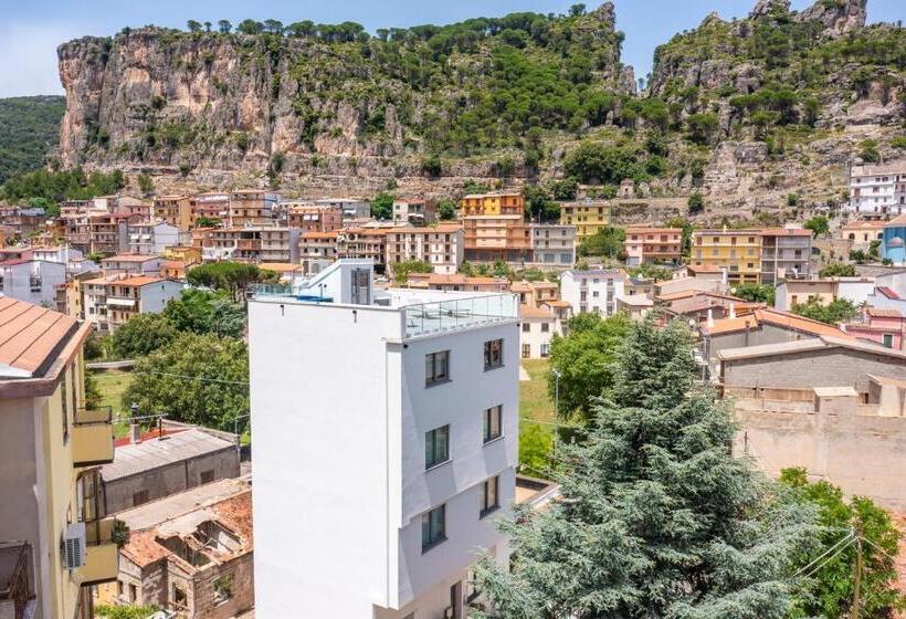 פנסיון Barighouse